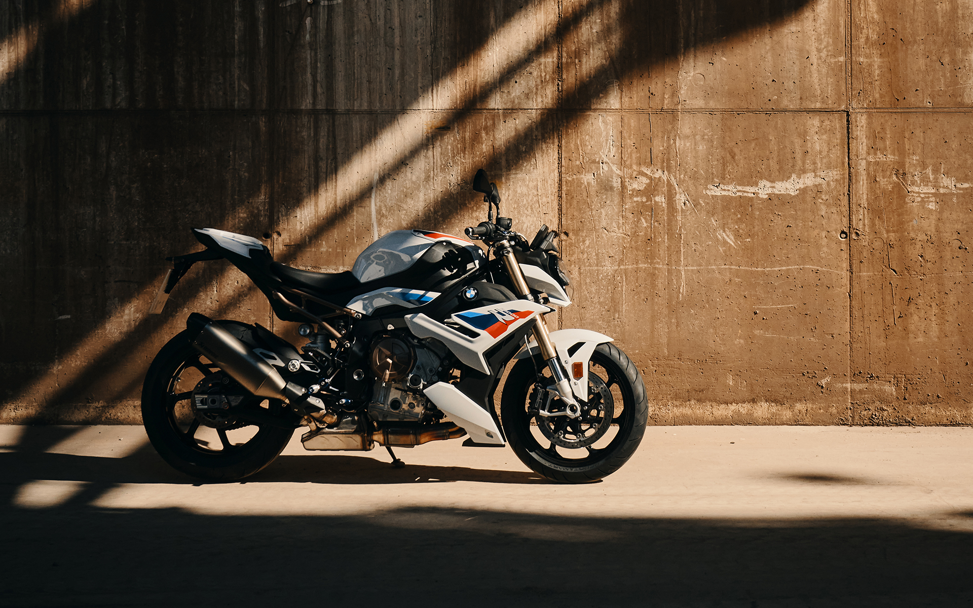 S1000R-banner